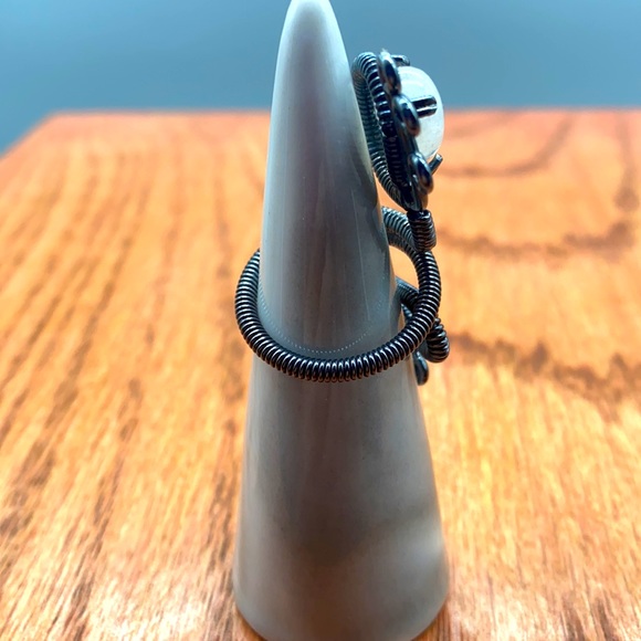 Very unique sterling silver and rhodium plated rainbow moonstone ring size 8 🦋 - Picture 3 of 7